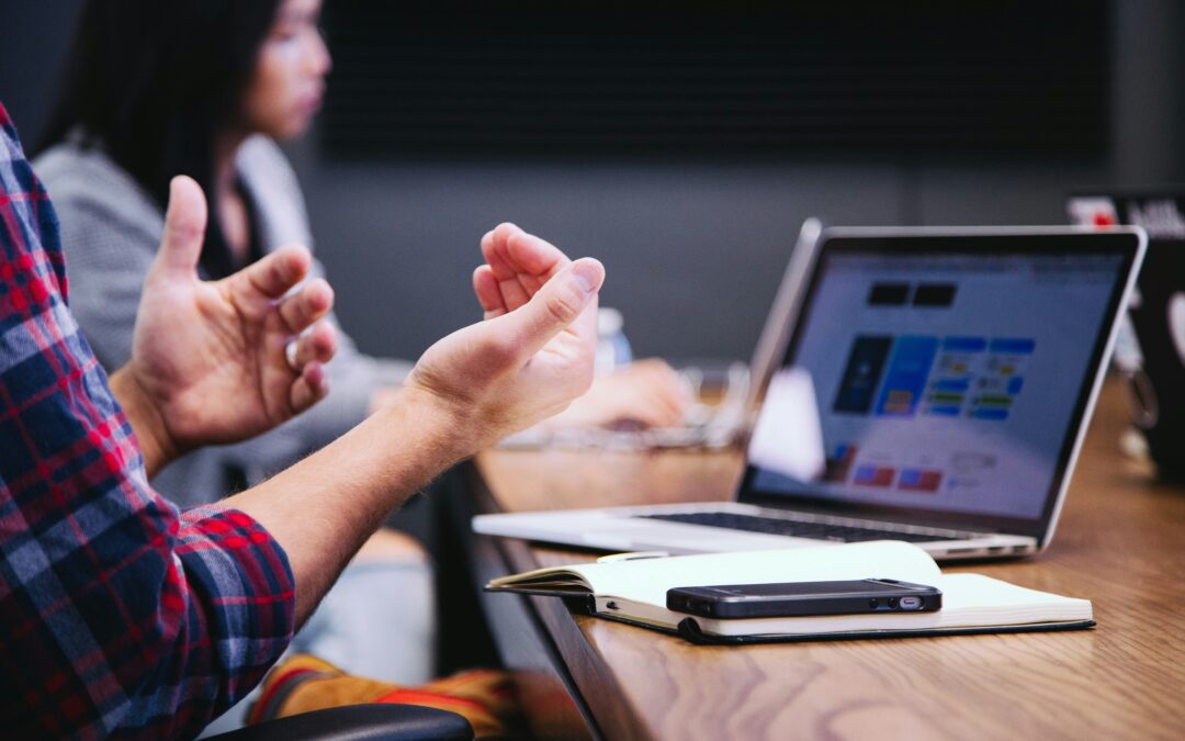 What are the benefits of hiring a Digital marketing strategist?